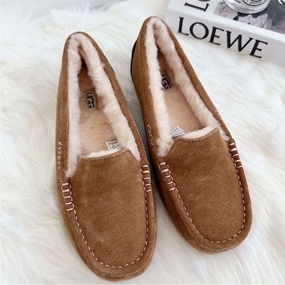 UGG Women's Tan Suede Ansley loafers/slippers
